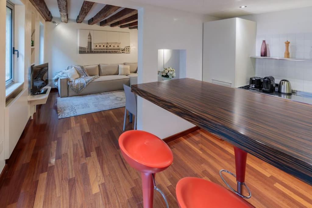 2 Min Da Piazza San Marco L-Home Βενετία Εξωτερικό φωτογραφία