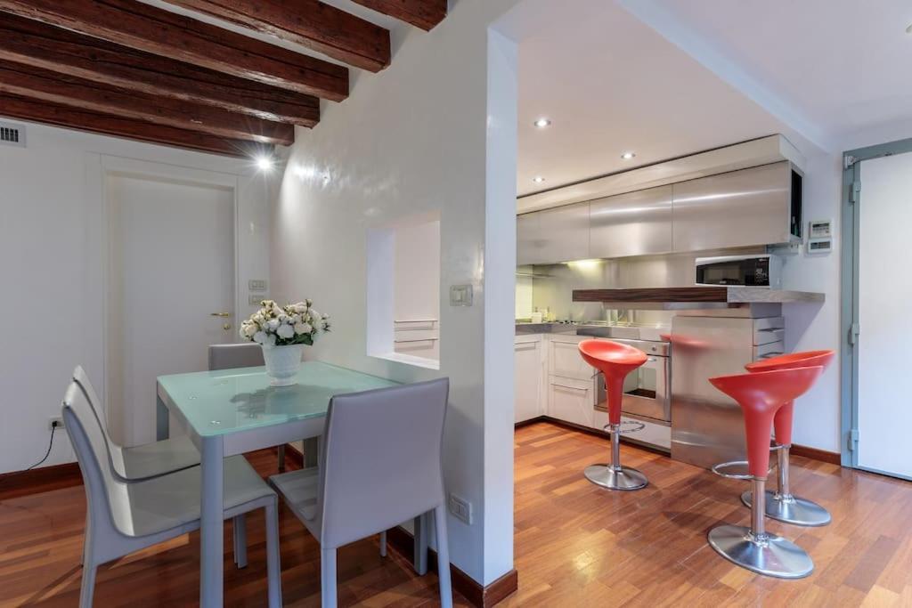2 Min Da Piazza San Marco L-Home Βενετία Εξωτερικό φωτογραφία